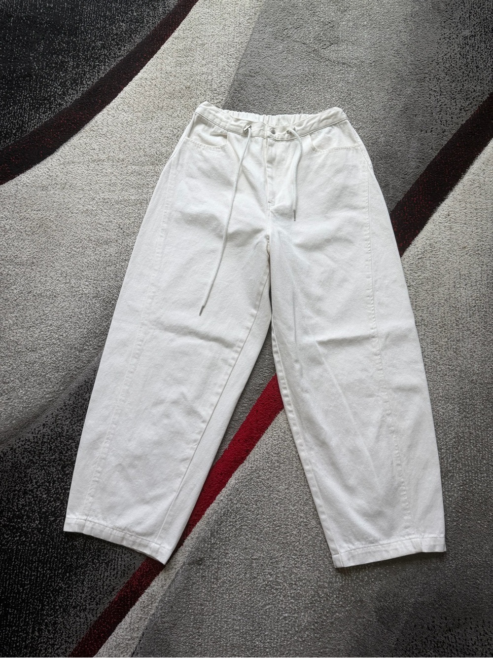 The NKC Store Ivory Barrel One Size Jeans